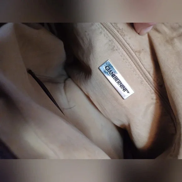 A Giani Bernini Crossbody Bag with Coin Purse - Picture 5 of 12